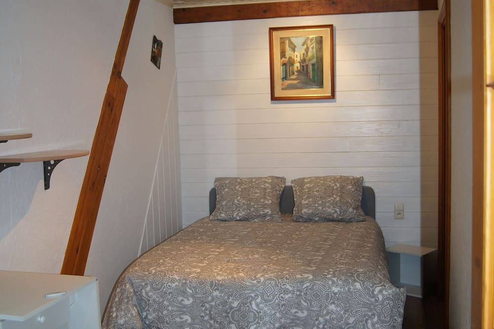 Appartement entier, Soleil et Cure Appartement dans maison de ville situé au 1 ère étage in Le Boulou, Région de Céret