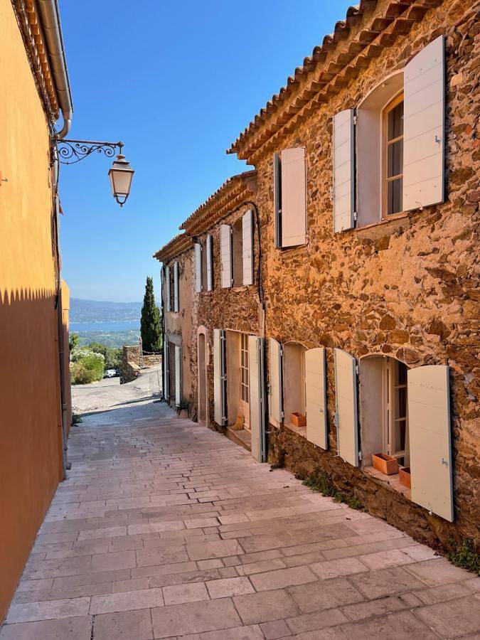 Location de vacances pour 6 personnes, avec vue dans Office De Tourisme Gassin - 4