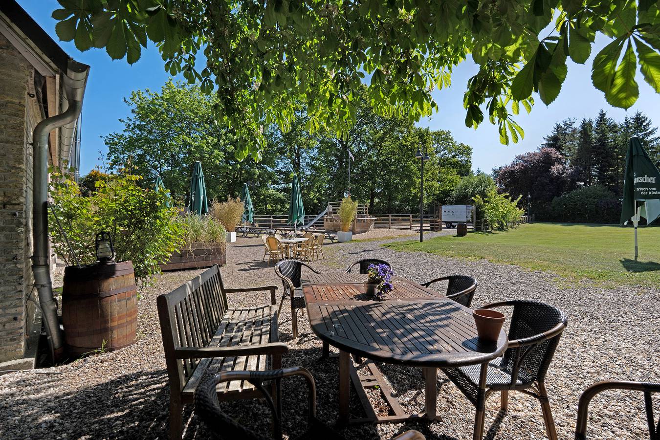 Ganze Wohnung, Ferienwohnung 'Auf Der Farm-Café' mit Gemeinschaftsgarten und Wi-Fi in Fahrdorf, Schleswig & Umgebung