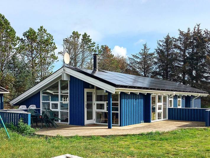 Vakantiehuis voor 10 personen, with Whirlpool and Terras as well as Zwembad and Sauna in Skagen