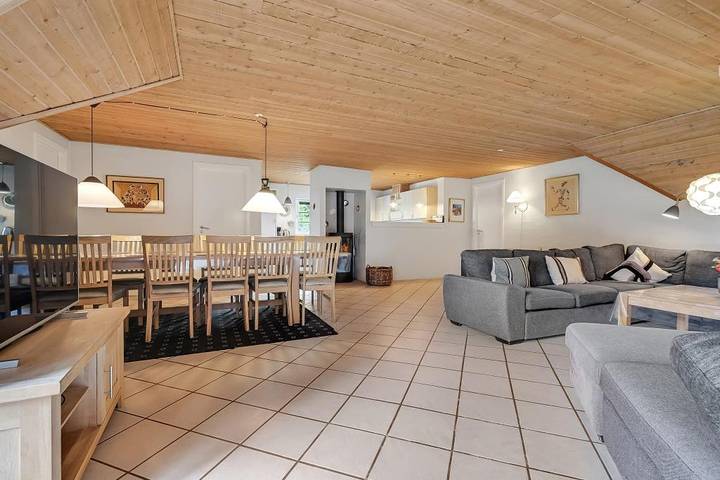Holiday home with Spa, pool & sauna by the North Sea in Vester Husby, Husby