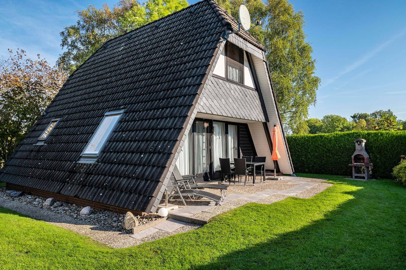 Ferienhaus 'Haus Malerwinkel' mit privater Terrasse, Garten und WLAN in Burhave, Butjadingen