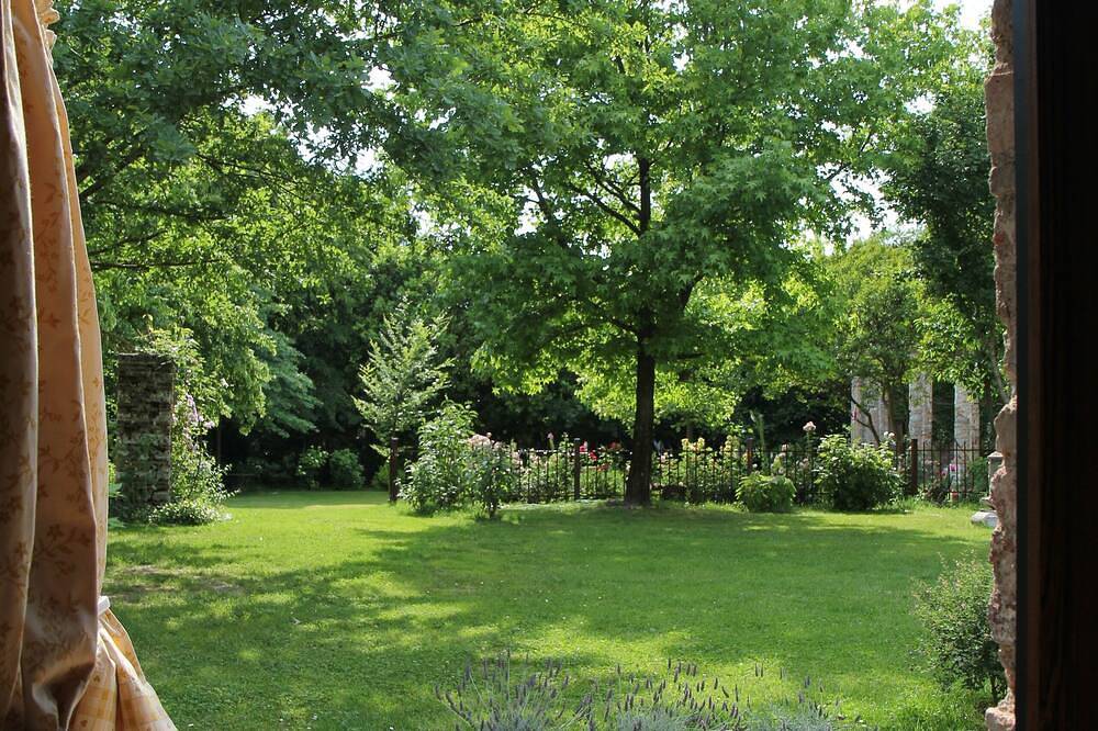 A. Antikes Haus im Schloss mit Garten, nahe Meer, zwischen Triest und Venedig in Strassoldo, Cervignano del Friuli