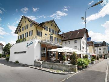 Hôtel pour 3 personnes, avec terrasse à Stans (Nidwalden)