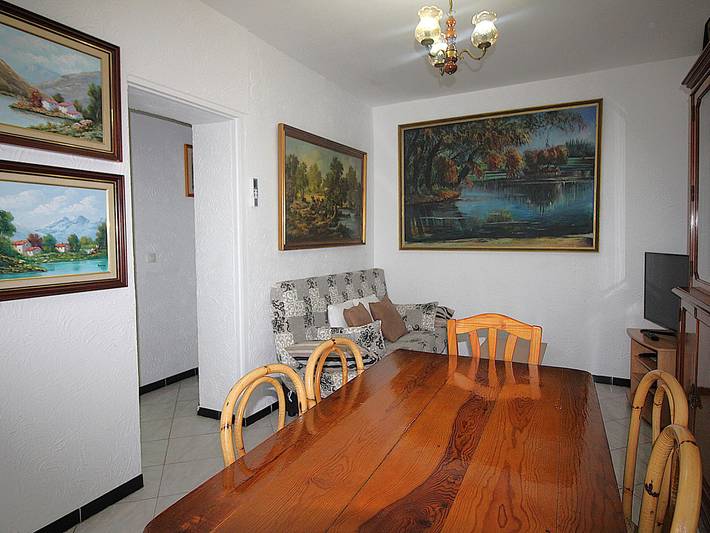 Ganze Wohnung, Apartment für 6, strandnah, Haustiere erlaubt. in Platja de Grifeu (Llanca), Platja Grifeu
