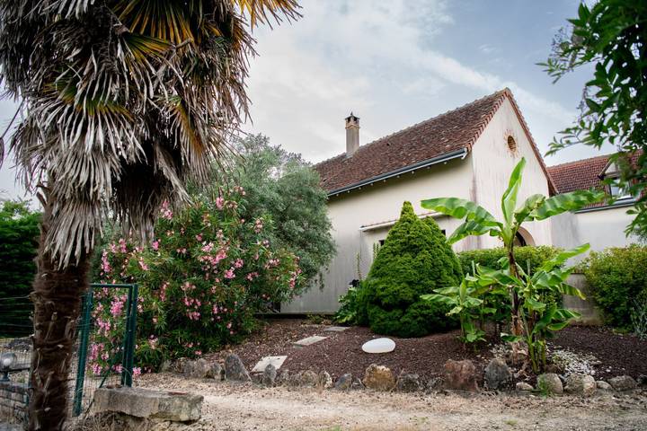 Gîte pour 4 personnes, avec piscine ainsi que jardin et terrasse à Saint-Aignan - 4