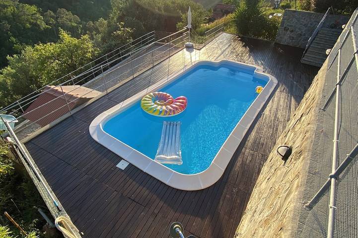 Ferienwohnung für 4 Personen, mit Balkon und Pool in Moneglia