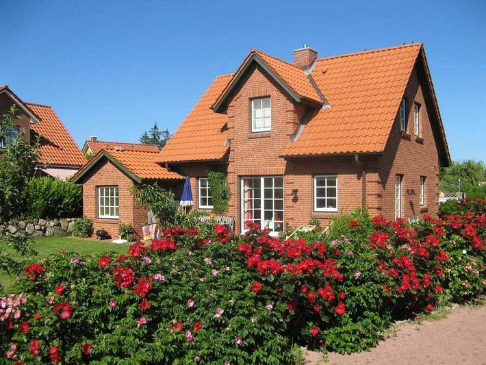 Ferienhaus für 6 Personen, mit Terrasse und Garten sowie Sauna in Brasilien (Ostsee)