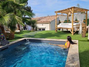 Chambre d’hôte pour 2 personnes, avec jardin ainsi que piscine et jacuzzi dans Parc national des Calanques
