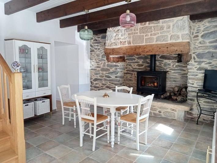 Location de vacances pour 4 personnes, avec jardin à Cast - 2