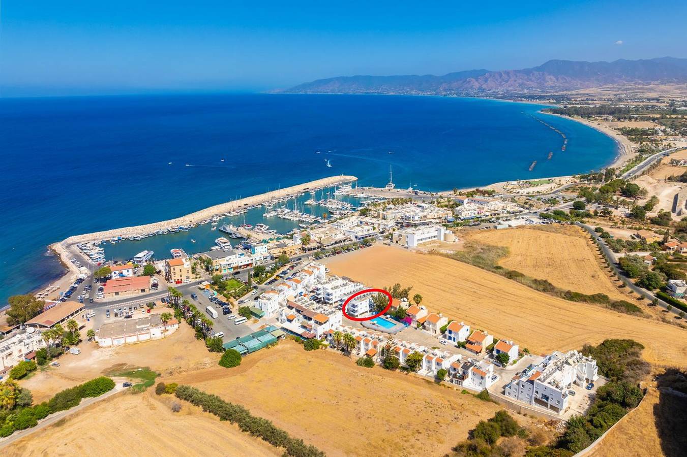 Apartamento entero, Latchi Bay Apartment in Πόλις Χρυσοχούς, Chipre Sur