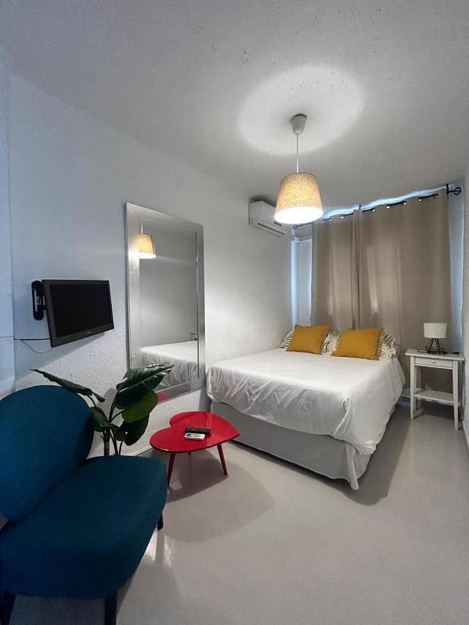 Hostal Berlin in Plaza de los Naranjos, Marbella