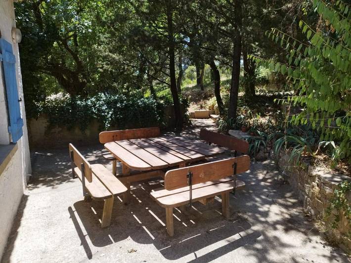 Location de vacances pour 8 personnes, avec vue ainsi que jardin et piscine à Saint-Nazaire (Gard) - 4