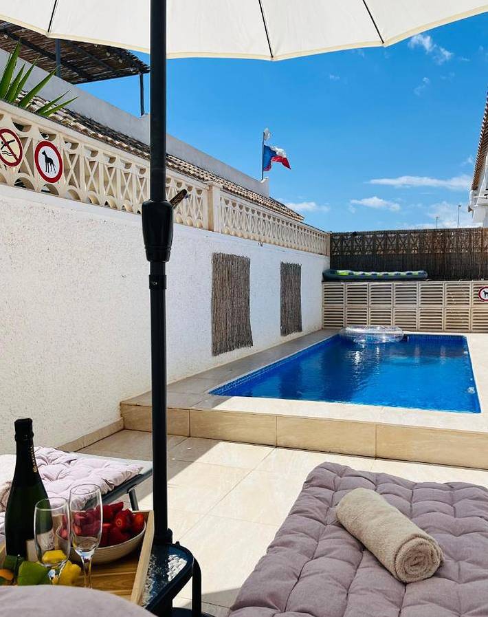 Location de vacances pour 4 personnes, avec piscine ainsi que balcon et vue dans Camposol - 4