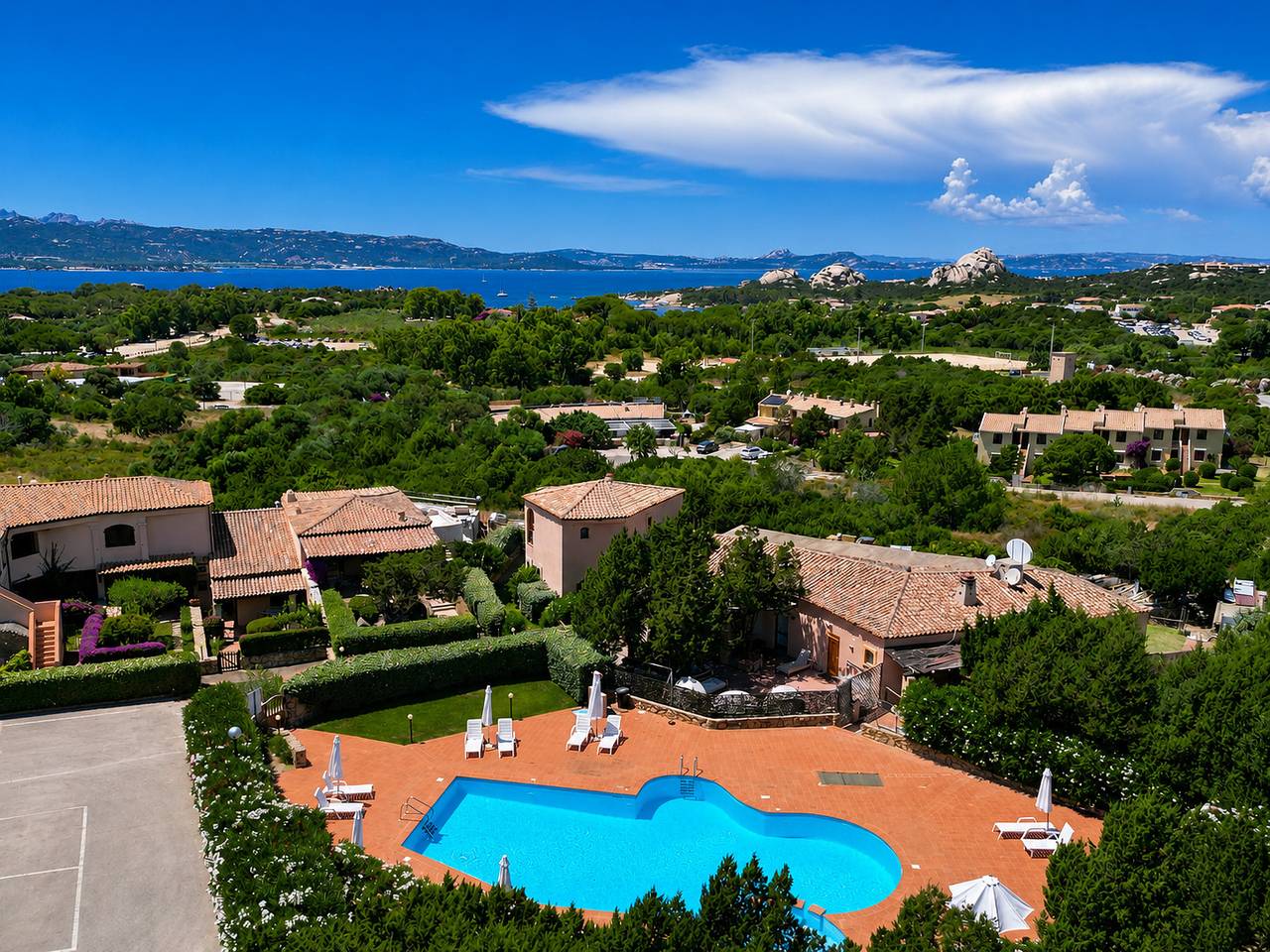 Apartamento entero, Apartamento de vacaciones para 6 personas con terraza in Baja Sardinia, Arzachena