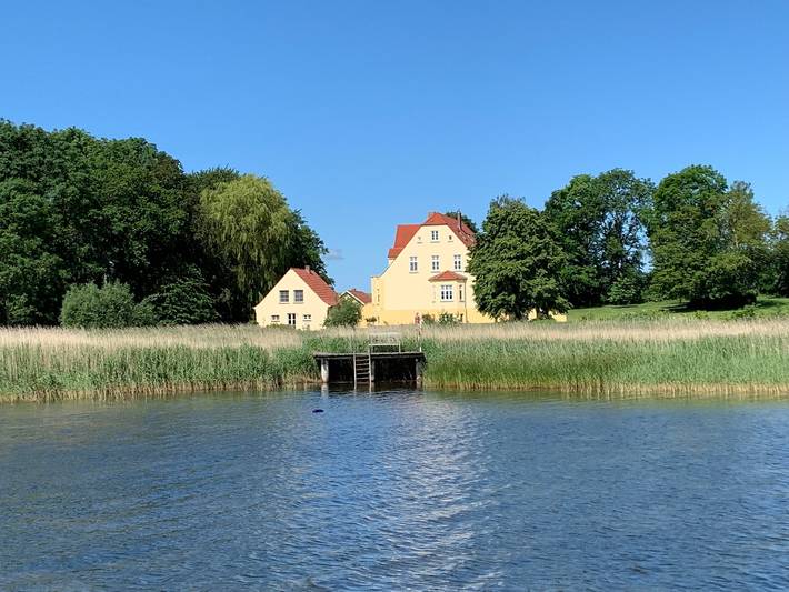 Ferienwohnung für 2 Personen, mit Garten und Sauna sowie Seeblick in Neuenkirchen (Rügen)