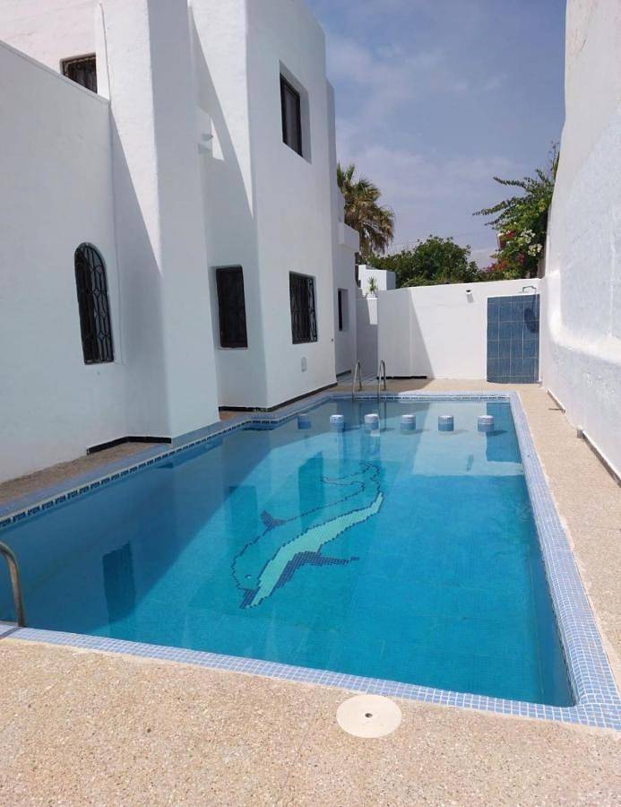 Apartamento de vacaciones para 8 personas, con vistas además de jardín y piscina - 1