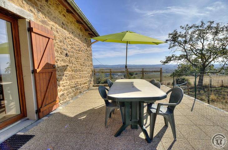 Gîte pour 6 personnes, avec terrasse dans Rhône - 3