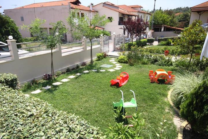 Gîte pour 3 personnes, avec balcon et jardin dans Ormos Panagias - 2