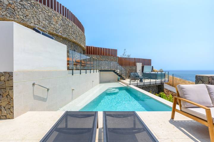 Chalet para 12 personas, con sauna además de terraza y jacuzzi en Torrox Costa