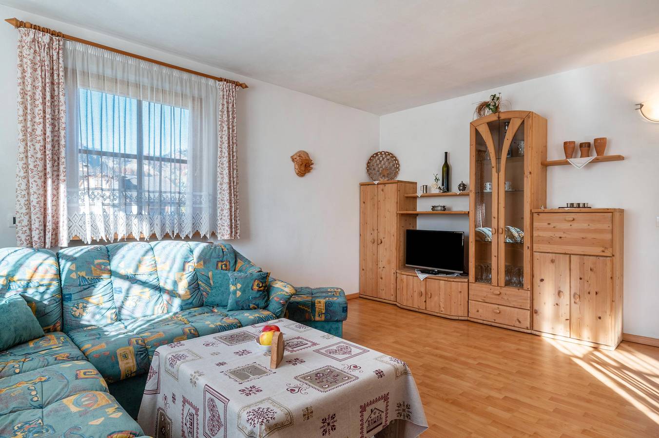 Appartamento intero, Appartamento '1' con vista sulle montagne, giardino in comune e Wi-Fi in Badia, Dolomiti Superski