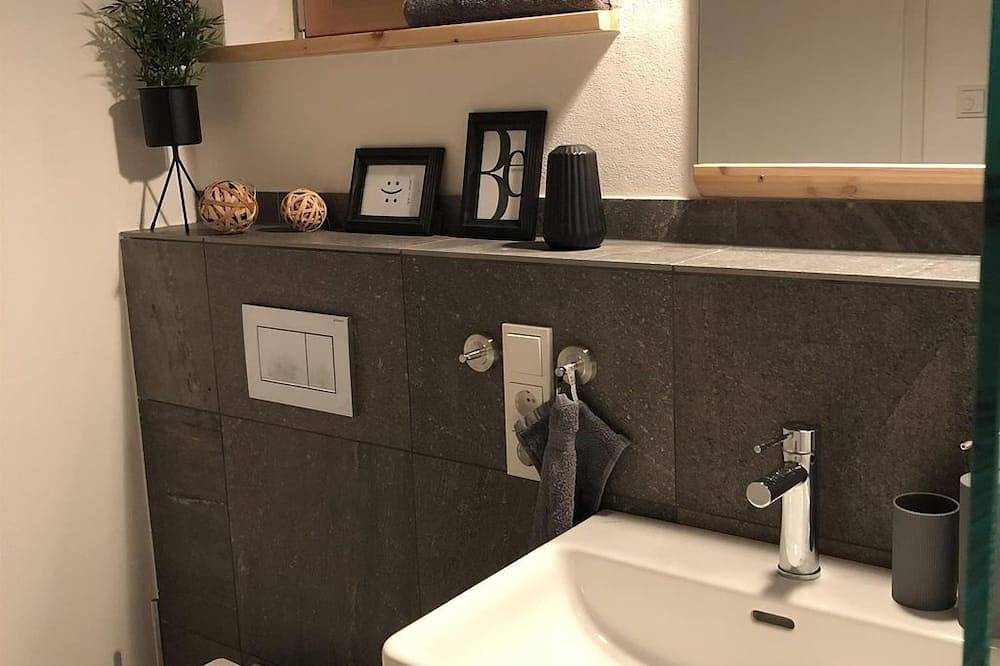 Ganze Wohnung, Fewo mal anders - 2-Bett-Ferienwohnung Bad/Wc, 1 Schlafraum in Irrel, Eifelkreis Bitburg-Prüm