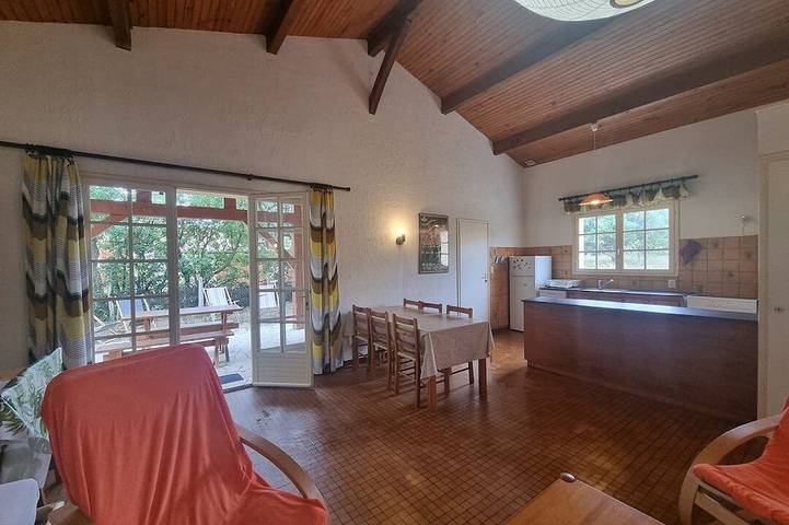 Gîte pour 5 personnes, avec jardin dans Plage Naturistes