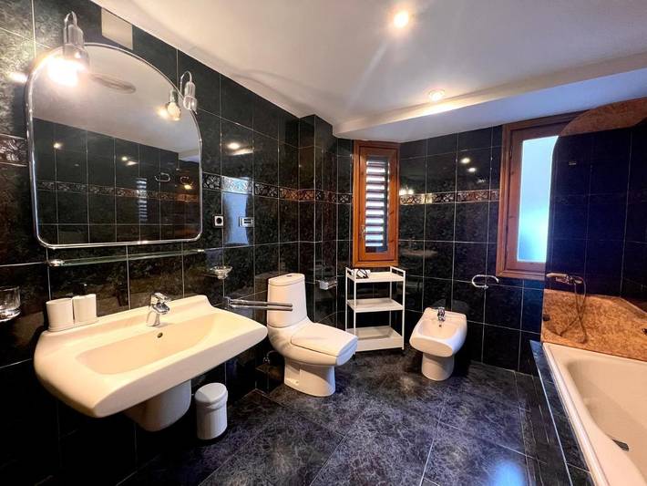 Casa rural para 8 personas, con piscina además de vistas y jardín en Pallars Sobirà - 4