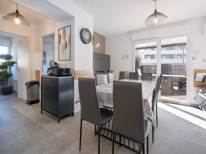 Location de vacances pour 9 personnes, avec terrasse et piscine à Sérignan - 2