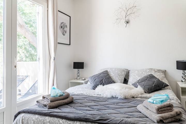 Ganze Wohnung, Ferienwohnung für 2 Personen mit Terrasse in Frejus, Mittelmeerküste (Frankreich)