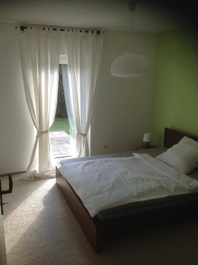 Ferienwohnung für 5 Personen, mit Terrasse und Garten in Porta Westfalica - 3