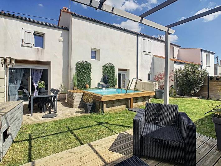 Location de vacances pour 8 personnes, avec jardin ainsi que piscine et terrasse, animaux acceptés à Salles-sur-Mer - 3