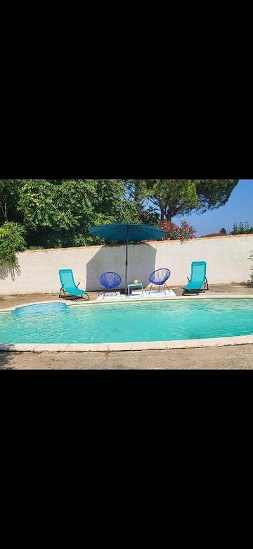 Chambre d’hôte pour 2 personnes, avec vue ainsi que piscine et jardin à Tarascon