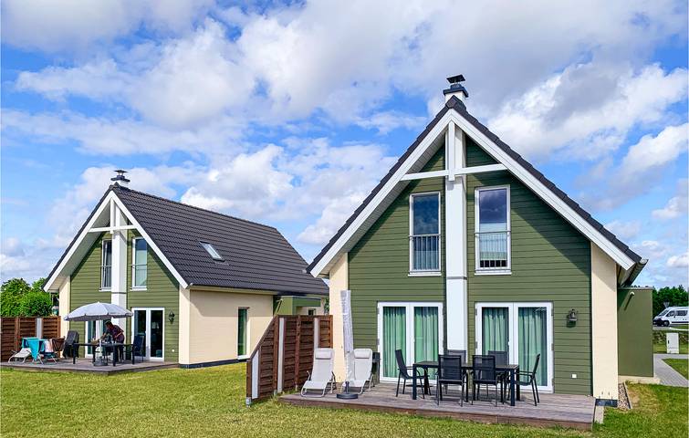 Ferienhaus für 8 Personen, mit Terrasse und Sauna sowie Garten, kinderfreundlich in Büsum