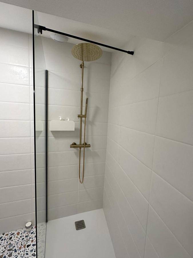 Location de vacances pour 4 personnes, avec terrasse à Charbonnières-les-Varennes - 4