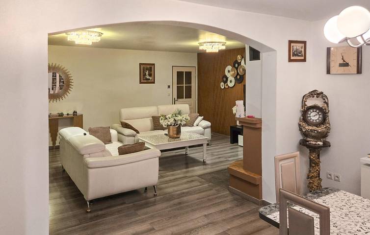Appartement mit Pool in der Nähe von Avignon, Parkplatz und Internet in Les Angles (Gard), Nimes und Umgebung
