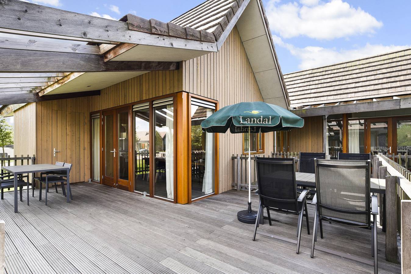 Landal De Reeuwijkse Plassen — 20-persoons waterwoning in Reeuwijk, Groene Hart