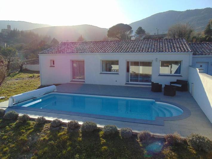 Location de vacances pour 8 personnes, avec jardin et piscine ainsi que terrasse et vue à Le Bousquet-d'Orb - 4