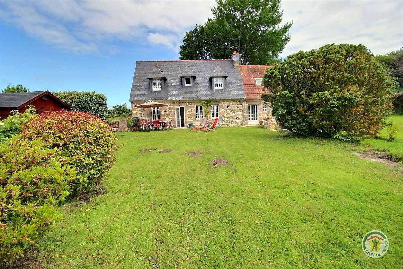 Le penty in Golf de Saint-Samson, Trégastel