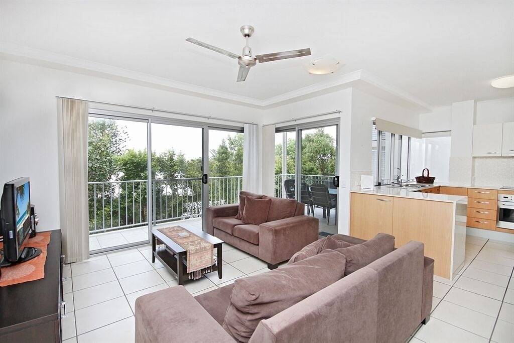 Ganze Wohnung, Einheit 2, Sea Breeze Villas-39 First Avenue Coolum - Wifi, 400 Bond in Coolum Beach, Sunshine Coast