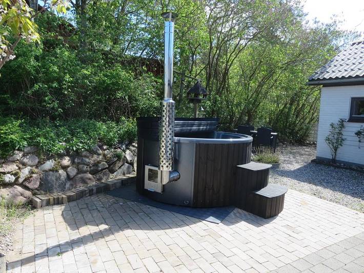 Großzügiges, neu renoviertes Ferienhaus nahe Ebeltoft mit Wildnisbad und Pool im Gewächshaus in Ebeltoft (Stadt), Ebeltoft