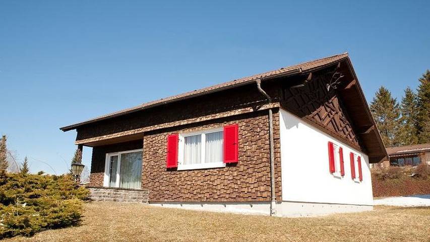 Ferienhaus für 6 Personen, mit Garten und Terrasse sowie Pool, mit Haustier - 1