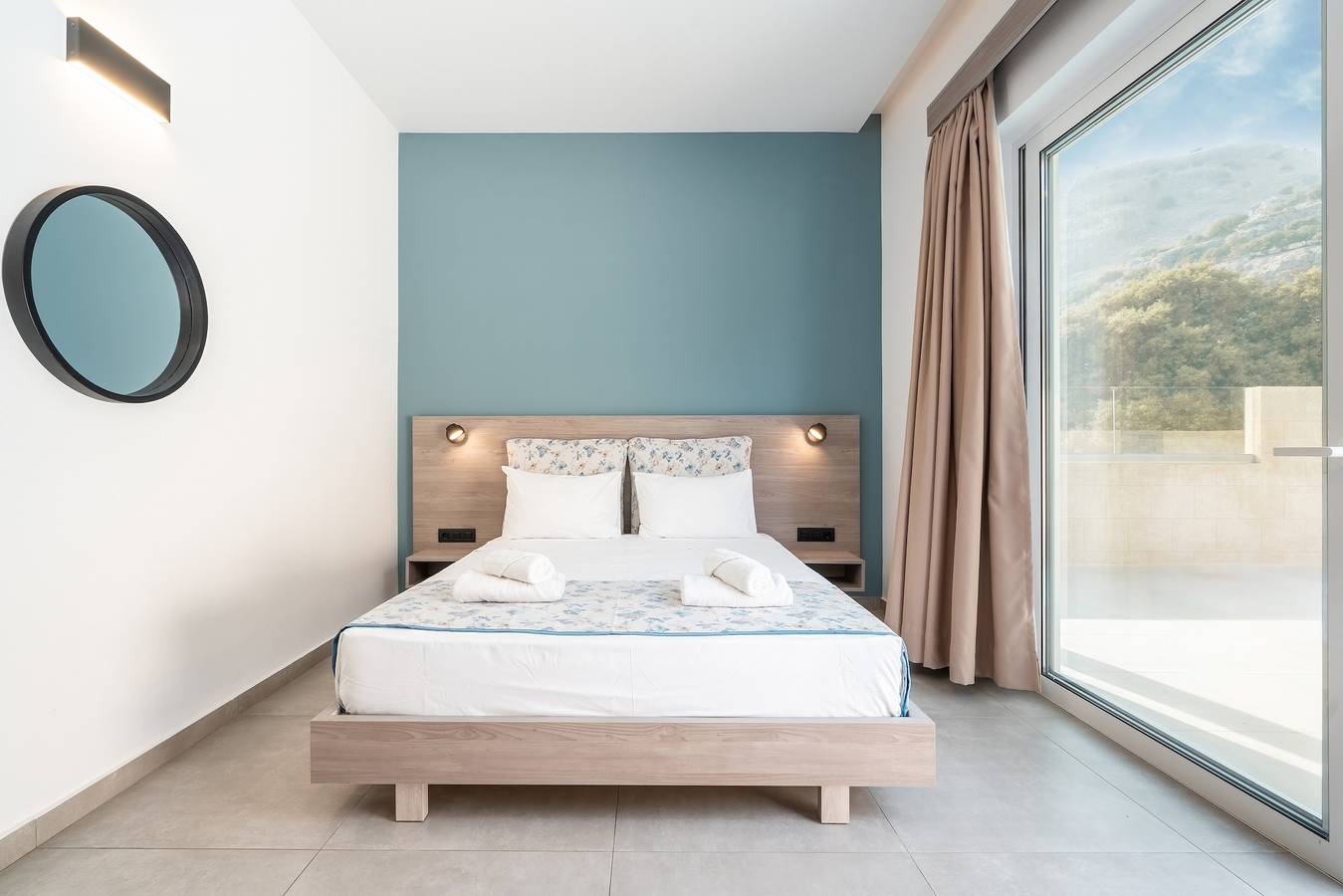 Entire apartment, Apartment 'Tesoro Del Mare with Private Pool 2' with Mountain View, Wi-Fi and Air Conditioning in Lardos (Municipality), Rhodes