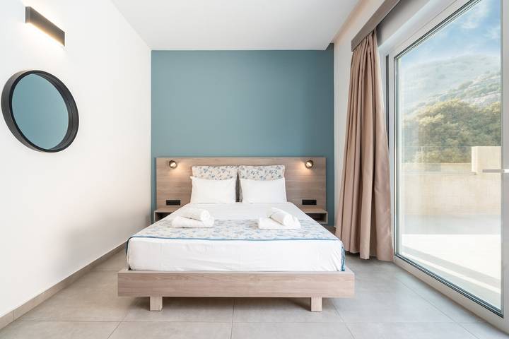 Entire apartment, Apartment 'Tesoro Del Mare with Private Pool 2' with Mountain View, Wi-Fi and Air Conditioning in Lardos (Municipality), Rhodes