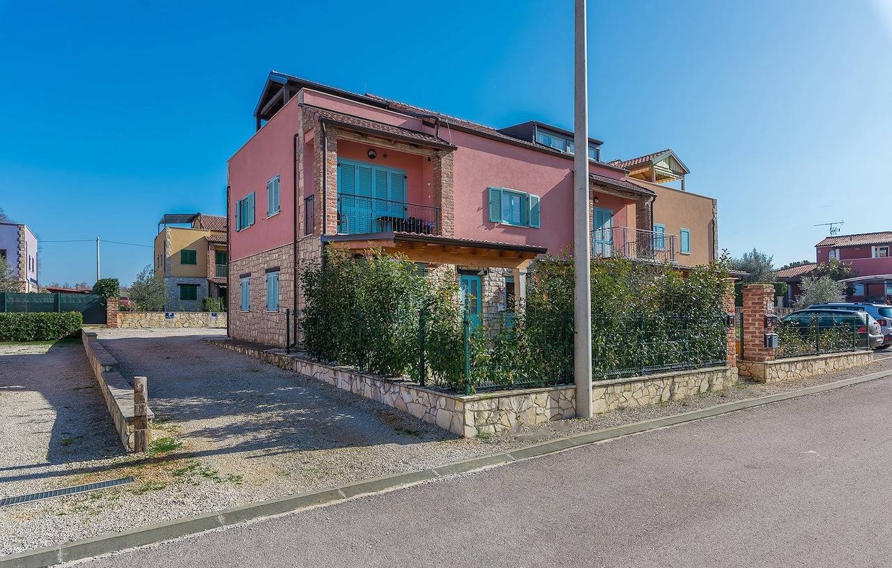 Ganze Wohnung, Apartment Paradise mit Gemeinschaftspool und Tennisplatz in der Nähe von Poreč in Gedići, Tar-Vabriga