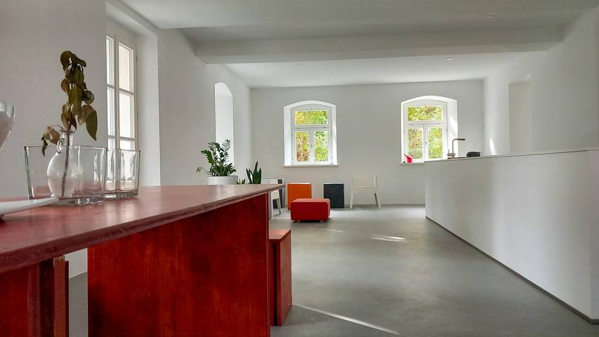 Ganze Wohnung, Minimalistisches Ferienapartment in der Oberpfalz in Neunburg vorm Wald, Naturpark Oberpfälzer Wald