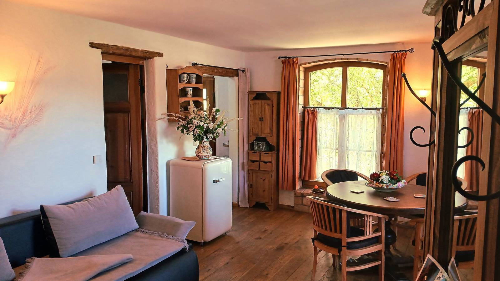 Ganze Wohnung, Ferienwohnung 'Sophienhof' mit privater Terrasse, privatem Garten und Wi-Fi in Sophienhof, Loitz