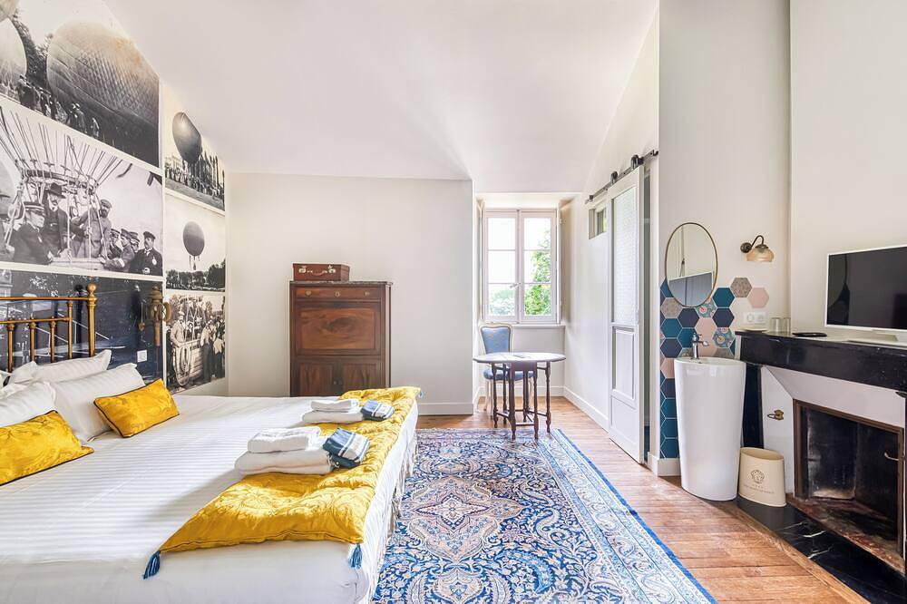 Charming double room at Château Le Fresne in Bouchemaine, Angers und Umgebung