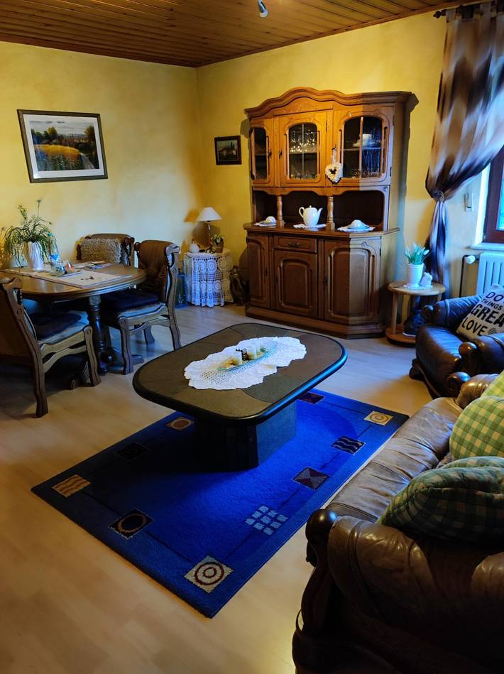 Ganze Ferienwohnung, 4-Bett-Ferienwohnung Waldblick in Langenfeld, Osteifel