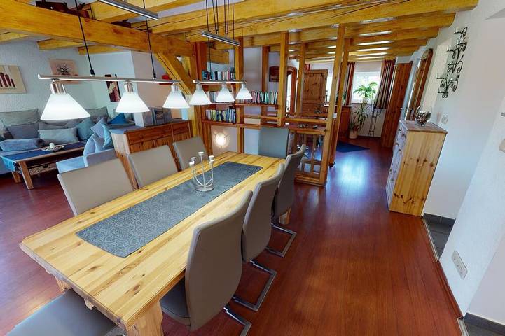 Ferienwohnung für 8 Personen, mit Terrasse und Garten sowie Pool und Sauna